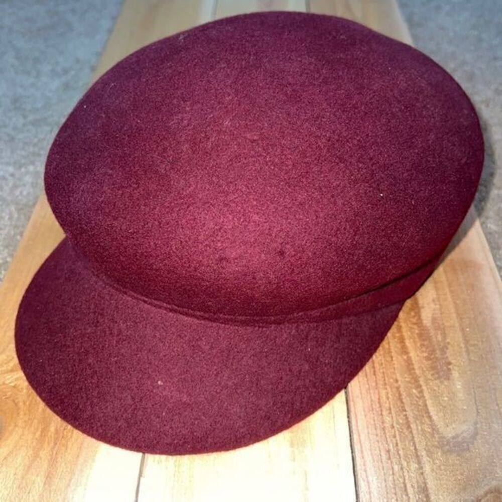 VINTAGE - 100% Wool Paper Boy Hat